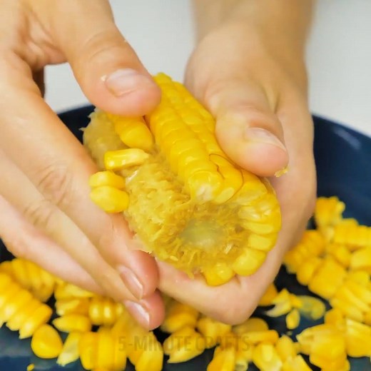 Clever hacks to peel and cut fruits and vegetables wisely. 🍊🍆 | 5-Minute Crafts