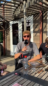 We vroegen de nieuwe Amsterdamse studenten tijdens hun intro week naar welke collab zij met Hazes zouden willen zien! 🎤🤩 #andrehazes #collab | André Hazes