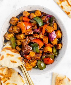 Indian Chinese Chilli Paneer (Hakka Restaurant Style) – The Sassy Foodie