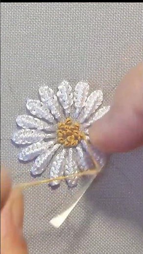 Fantastic Hand Embroidery Chamomile Flower SHORT