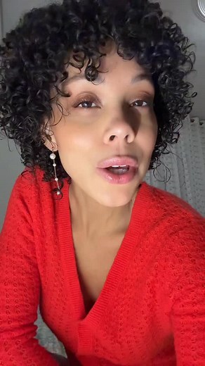 Level up ton anglais 🚀 Tu en as marre de parler un anglais basique ? Tu veux level up ton vocabulaire ? I’ve got you! J’ai créé ce guide qui regroupe 20 expressions basiques avec à chaque fois 3 alternatives plus cool et le lien à la vidéo pour écouter la prononciation ! La coolitude jusqu’au bout 😎 Et tout ça pour seulement 3€ ! Level up ton anglais dès aujourd’hui 😁 Le lien https://coolenglishwithseph.com/arrete-de-dire-vol1-by-cool-english-with-seph 🫶🏽 You’re welcome Be cool and see ya #