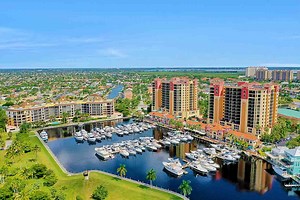 Rent a Villa in Cape Coral | Prestige Villas Florida
