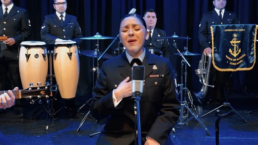 71K views · 1K reactions | Para conmemorar este #DíaDeLaMadre, la Banda de Músicos de la Quinta Zona Naval dedica una canción a todas las madres de Chile y de nuestra Institución #MarTradiciónyFuturo #MesDelMar | Armada de Chile | Facebook