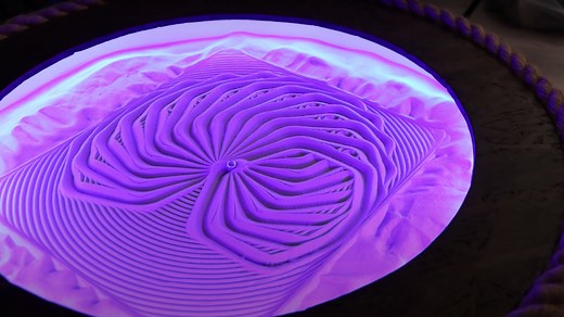 Kinetic Art Table Creates and Erases Endless Zen Patterns