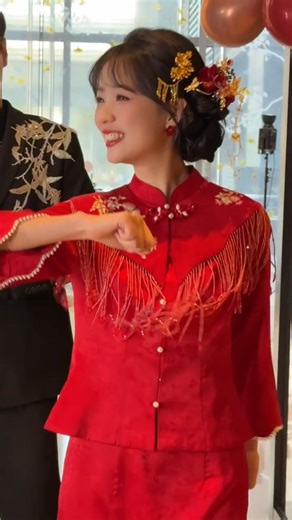 Stunning Red Chinese Wedding Dress | Elegant New Chinese Style Bridal Look ❤️ #wedding #Love