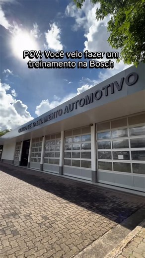 Mecânico Pro Powered by Bosch on Instagram: "Imagina você vindo fazer um treinamento prático aqui no Centro de Treinamento Automotivo da Bosch?! Isso é possível! 2026 já começou e nós liberamos o calendário do 1o semestre pra você se planejar. Venha aprender conosco e colocar a mão na massa, ou melhor, na graxa, e se tornar um profissional requisitado no mercado. Spoiler: tem curso que já está com pouquíssimas vagas, viu? 👀👀 não perde tempo e se inscreva no nosso site! #bosch #oficinamecanica 