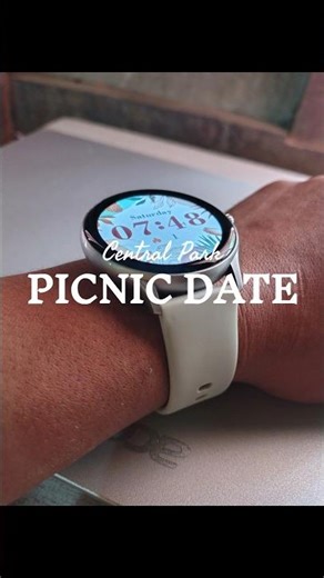 The Fire-Boltt Hurricane Smartwatch comes with a 33.02mm !