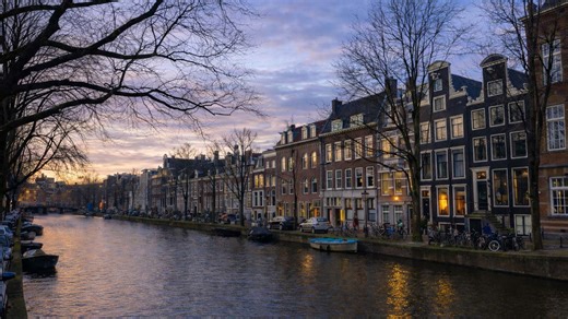 A calm evening along Amsterdam’s canals