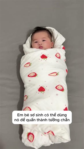 Đối với các gia đình có em bé, khăn tắm bằng vải gạc là vật dụng không thể thiếu #embe #baby