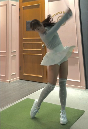 Golf Swing Techniques with Kim Eun-sun