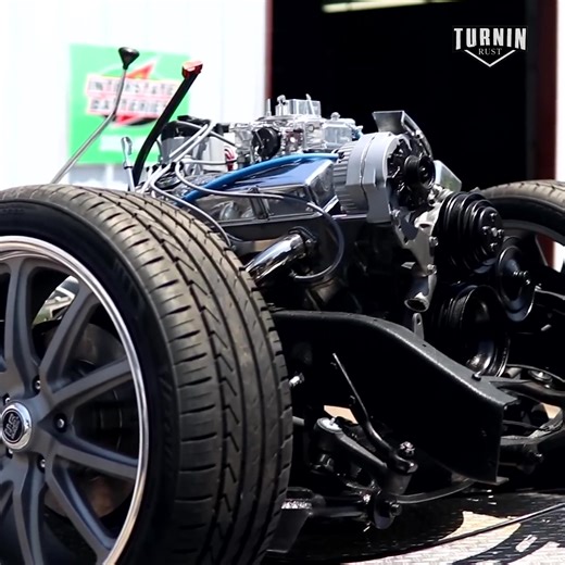 1954 International Metro Build | Turnin Rust