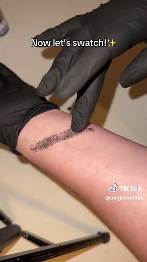 What do you think about this style video?✨🤔 #glitterasmr #glittergel #filling #bodyglitter #shimmer #custom #satisfyingvideos