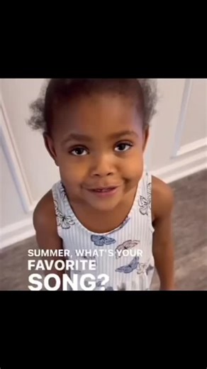 Bob on Instagram: "E ERRRR电影制作人利用先进的电子动画技术将《五夜后宫》 (FNAF) 中的角色变为了现实。这些机器人不仅仅是电影 道具,而是由著名的吉姆·汉森怪物商店(Jim Henson's Creature Shop)打造的复杂机械实体。每个角色内部都 装有精密的水压和伺服电机系统,能够模拟人类的动作和 细微的面部表情。 与完全依赖 CGI(电脑绘图)不同,导演选择使用实物模 型来增强恐怖的真实感。这种电子动画技术捕捉了金属摩 擦和重量感,使观众能感受到这些机器人带来的压迫感。 在拍摄现场,多名操作员通过远程控制系统同步协作,一 个人控制头部动作,另一个人负责眼神,这种精细的配合 让弗雷迪和他的伙伴们仿佛真的拥有了灵魂。这种结合了 传统手工艺与现代科技的拍摄方式,完美还原了游戏最初 带给粉丝的惊悚体验。 #五夜后宫 #电影 #知识 #事实 #你知道吗 推荐 科技 创 新电影幕后 技术 恐怖游戏 热门"