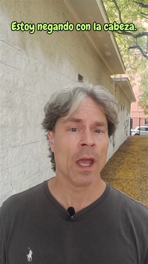 40K views · 2.3K reactions | Afirmando y negando con la cabeza... Nodding your head yes, and shaking your head no 類 Cómo explicamos los gestos... How we explain gestures... #inglesparahispanohablantes #spanishforenglishspeakers #inglesparahispanos #inglesparalatinos #inglesparaespañoles #expresioneseningles #englishexpressions #expresionesespañolas #shakeyourhead #nodyourhead #afirmar #negar #learnenglish #aprenderespañol | Spanglish in a Minute - by John Julius Reel | Facebook