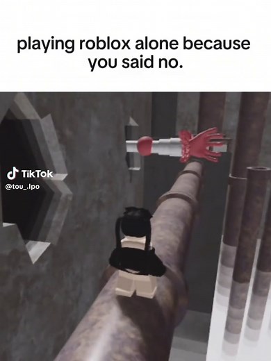 Playing Roblox Alone: Escape Room Adventure