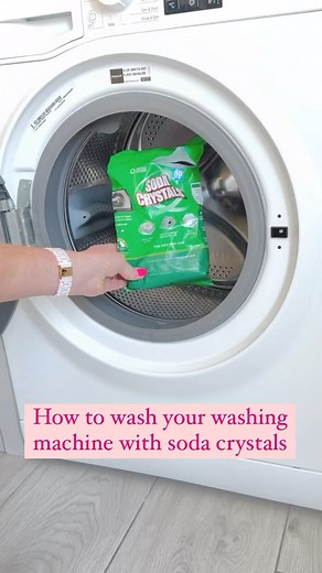 How to clean your washing machine with soda crystals | Lynsey Queen Of Clean