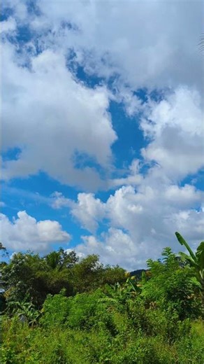 When the Sky Moves Sideways 🌥️