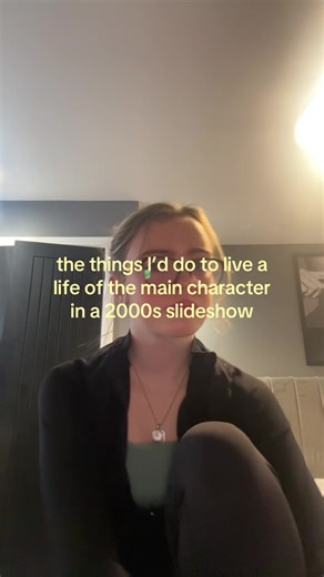 Nostalgic 2000s Slideshow Experience