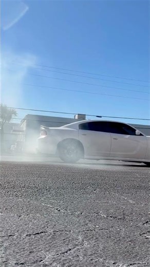 Anyone know how to use line lock? Seems to cut off for some reason.