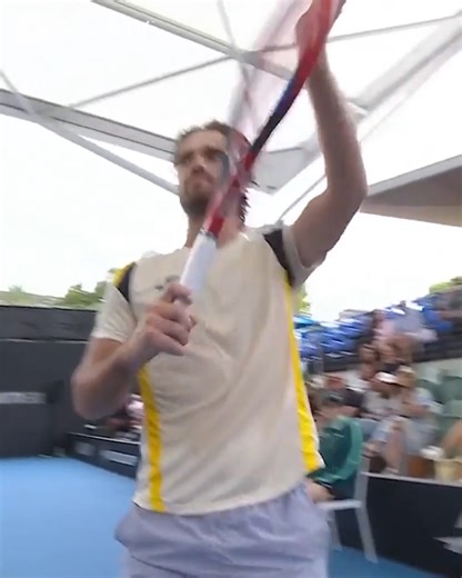 Semi-final bound ✈️ Tomas Machac battles past Munar 6-4, 6-4 to book his spot in the Adelaide International final four. #AdelaideTennis | ATP Tour