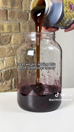 How to Make Blackberry Mead with Sage at Home