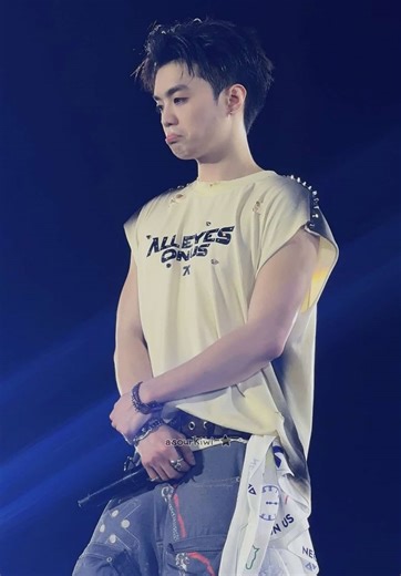 Quà nằm fan em tặng: Câu chuyện tình cảm sâu sắc