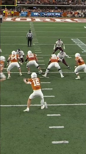 Arch Manning seals the deal against Texas A&M 😲 (📍 ‪@vrbo‬)