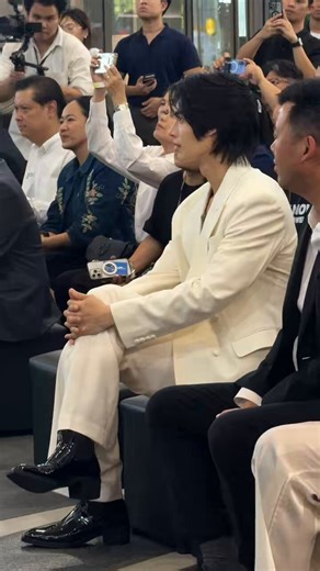 I missed him so much, seeing him again makes me very happy, and as always, he's radiating prince charming vibes, he's so PRECIOUS.Also, I wanna know what changed, is it the weather?? first time he doesn't cutely sulk after being called Nong Win 😭🩶