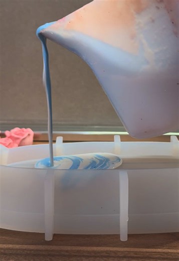 Colatura Vaso Azzurro Cielo: Arte Ceramico Unico