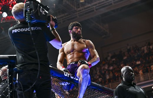 [WATCH] Chaotic brawl at Hype FC presser featuring Arman Tsarukyan, Carlos Prates going nuts and Jean Silva flossing