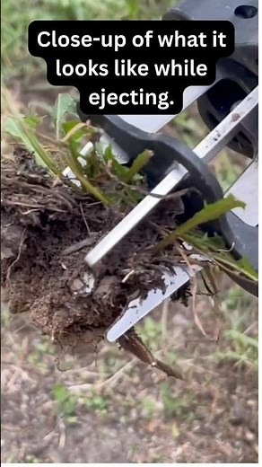 Fiskars 4 claw weeder - a standup weeder that takes the bending out of weeding.