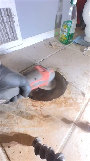 Oatey Set-Rite, done right 🫡 @orangeglove_plumber been crushing it lately 🤝 Part# 43401 | Oatey