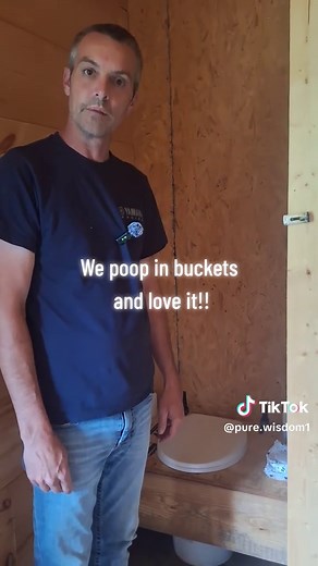 Compost toilet setup #offgrid #homestead #diy #offgridliving #bathroom | compost toilet