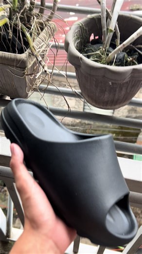 Stylish Yeezy Slides for Men