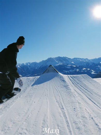 I kissed a girl and i liked it 🗣️| #alpen #skiing #snowboards #edit #fyp #viral