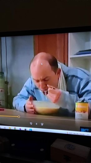 money💰....corn chowder🌽... they're connected👉✋️#humangiant #cornchowder #investmentopportunities #sketchcomedy #fypシ