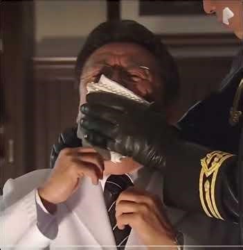 man strangled choked by glove hand 手套掐男子脖子 145