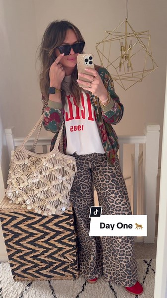 Day One of ideas of how to style up my new leopard print jeans 🤍. What do you think? Linked over on my Instagram stories 🐆 • #leopardprint #leopardprintjeans #leopardprinteverything #fashionstyle #fashionideas #styleinspo #whatimwearing #autumnfashion #autumnoutfits