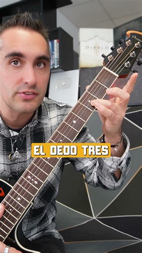 Pivot technique effortlessly changes chords