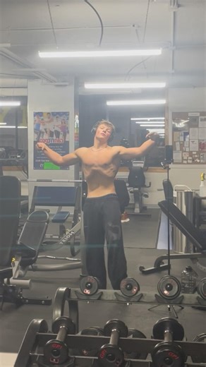 Stomach Vacuum Tutorial #gym #gymtutorial #bodybuilding #posing