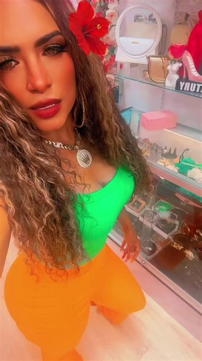 La more Victoria (@lamorevictoria)’s videos with sonido original - 𝓟𝓸𝓻 𝓪𝓶𝓸𝓻🥀