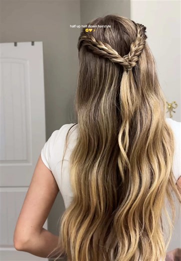 Cute Half Up Half Down Hairstyles for All Occasions
