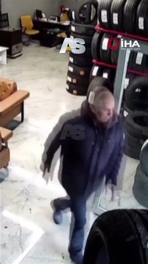 🚨 VAN'DA 5.2 BÜYÜKLÜĞÜNDE DEPREM: SARSINTI ANI KAMERADA!