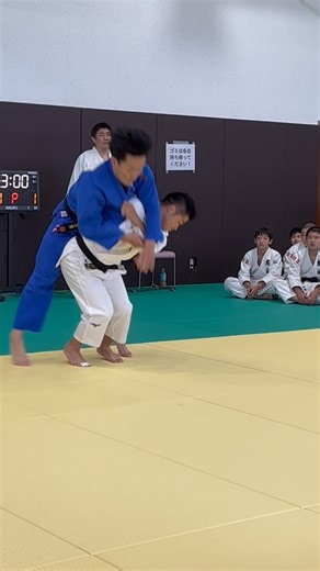 Kenji Sanaki on Instagram: "SODE TSURIKOMI GOSHI 袖釣込腰 🥋🔥 Joshiro Maruyama @joshiromaruyama 🎥 Hamuro Miraikan Dojo, Takatsuki city @nippon_ace_support May 25, 2025 #judo #柔道 #дзюдо #joshiromaruyama #丸山城志郎 #袖釣り込み腰 #sodetsurikomigoshi #sode #はむろ未来館道場"