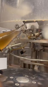 Disgorgement is an important step in traditional sparkling wine production. After fermentation in the bottle, the sediment is carefully removed using precise mechanical equipment. This ensures the wine stays clear, clean, and refined. 🎥@vezzolivinifranciacorta . . . . . #thewinecrate #sparklingwine #disgorgement #metodoclassico #traditionalmethod #winemaking #wineproduction #winecraftsmanship #winelovers #bubbles #winemakingprocess #winesediment #italianwine #wineartisan | The Wine Crate