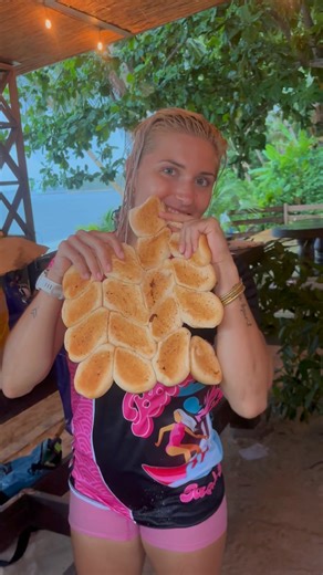 Pan De Sal Kay Gutom Kami🇵🇭 #pandesal #philippines #siargaoisland #filipino #pinoy #gutom | Brianna Kource