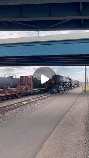 Wyoming railroad photography on Instagram: "UP 4014 laying it down for UP 5511 today in cheyenne"
