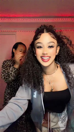 Look at my mom ❤️💃#shegoye #fyp #oromotiktok