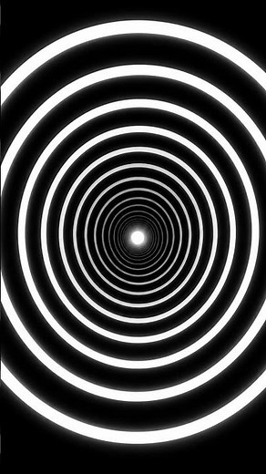 “Don’t blink… focus on the center 👁️ did it change? #illusion #mindtrick”#Shorts #BrainPop