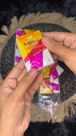 Ayisha Nabeela K T on Instagram: "Ningal towel aano tissue aano useyyunnathu? Comment “LINK” to get the product link in your DM Pocket Tissue Pack — 2 × 10 packs (Total 20), 10 tissues per pack (Meesho) Soft, handy pocket tissues at a very affordable price. Compact size fits easily in handbags, clutches, school bags, and car pockets — a must‑have for ladies on the go. What you get - 20 pocket packs total: 2 sets of 10 packs each for daily use and travel stock. - Each pack: 10 pulls, approx. 20 ×